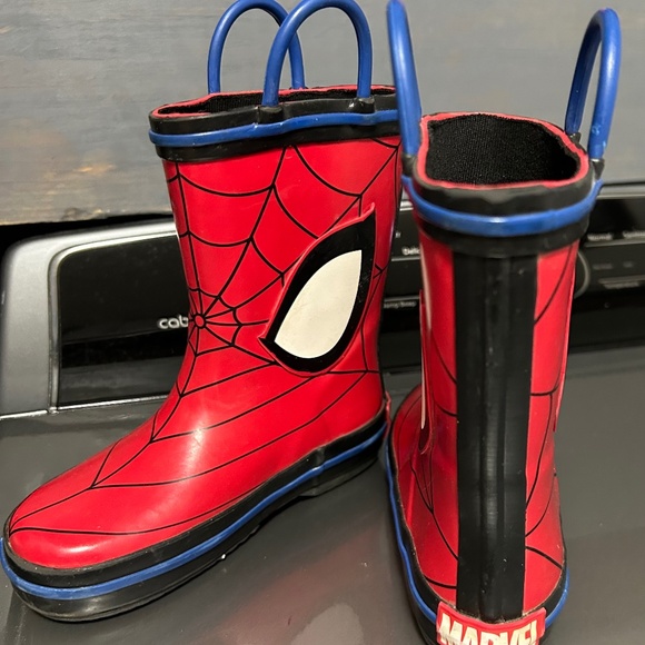 Boy's Marvel Spiderman Rain Boot Size 7-8 - Picture 1 of 1